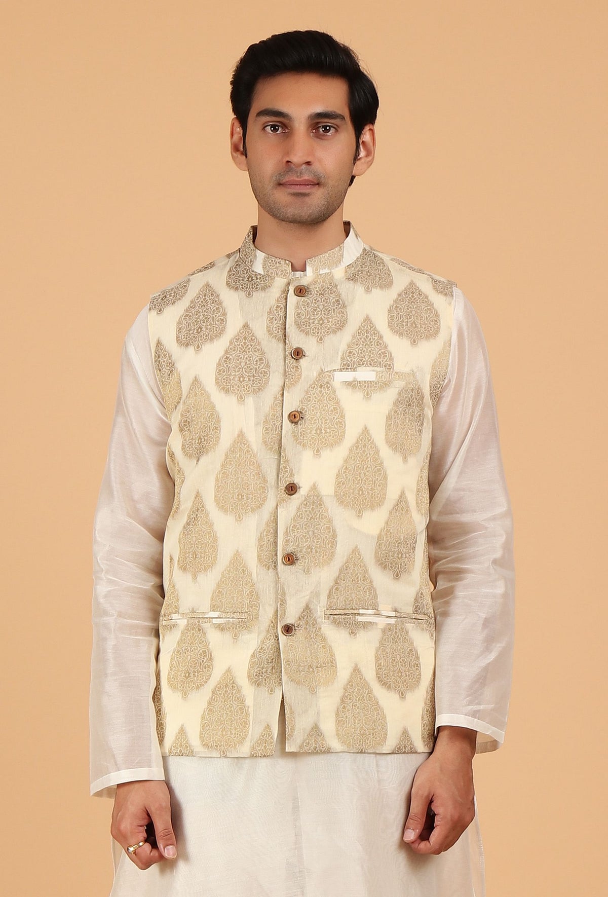 Cream Brocade Sleeveless Nehru Jacket サイズ 36
