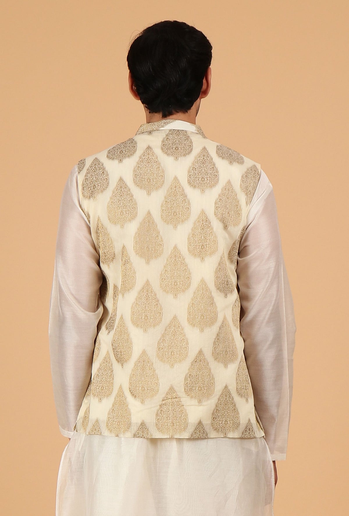 Cream Brocade Sleeveless Nehru Jacket サイズ 36