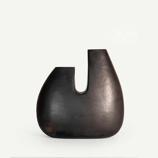 SABLE LONGPI VASE 36(L) x 19.3(B) x 35(H)