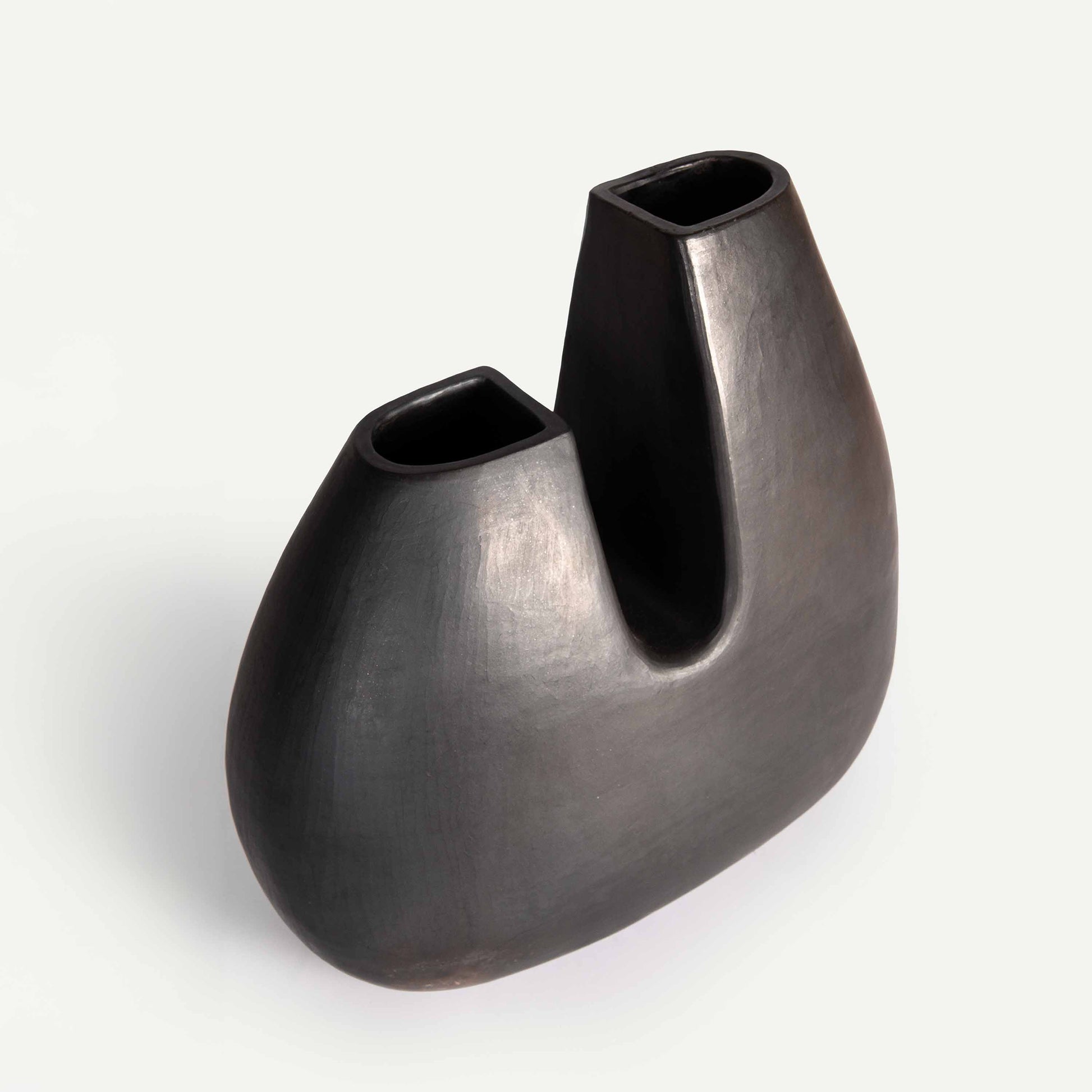 SABLE LONGPI VASE 36(L) x 19.3(B) x 35(H)