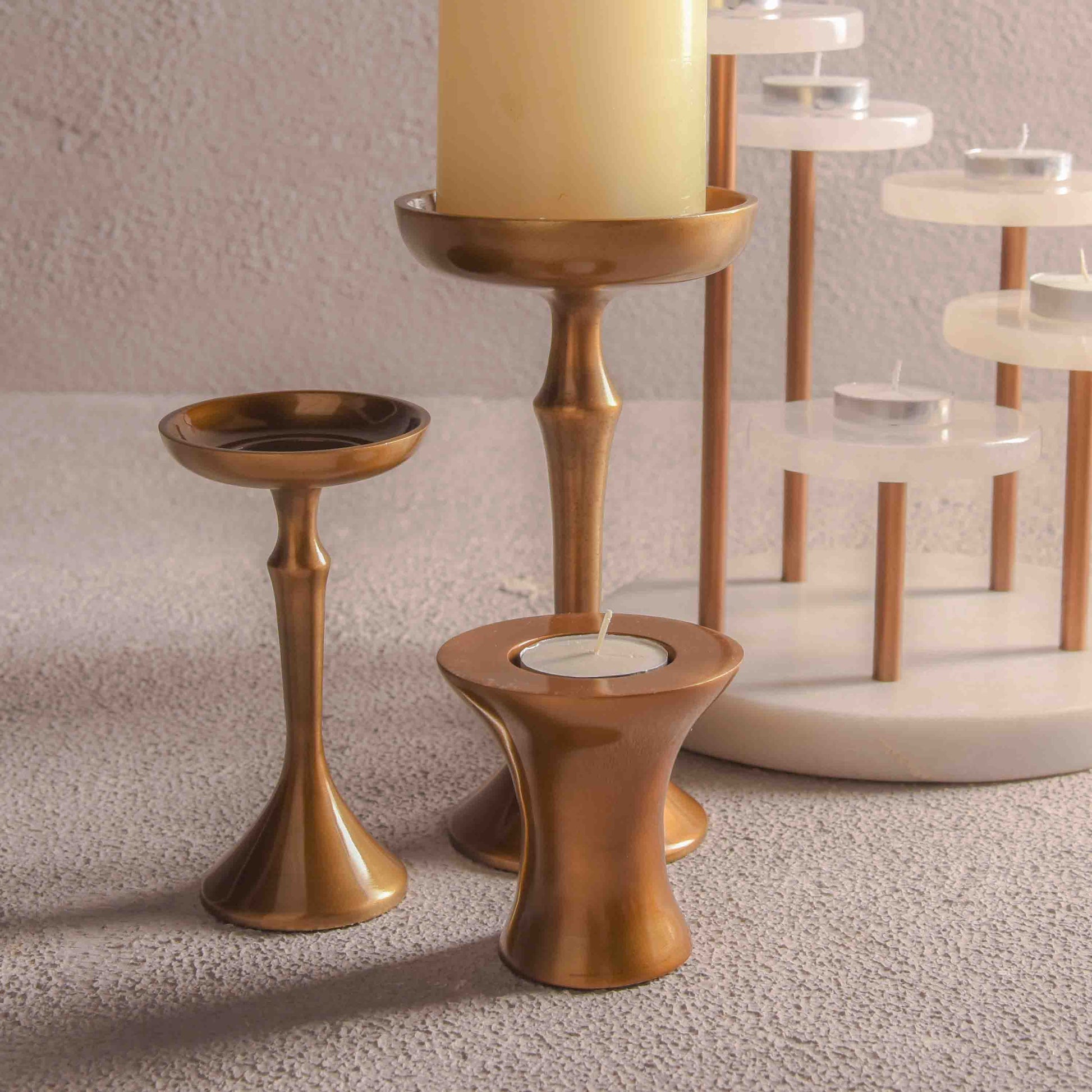CONCAVE CANDLE HOLDER 長さ: 7.8、幅: 7.7、高さ: 7.8
