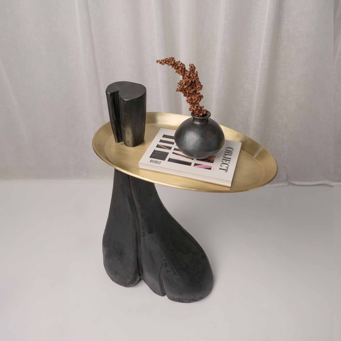 TRUNK END TABLE 40.5(L) x 33(B) x 71.1(H)