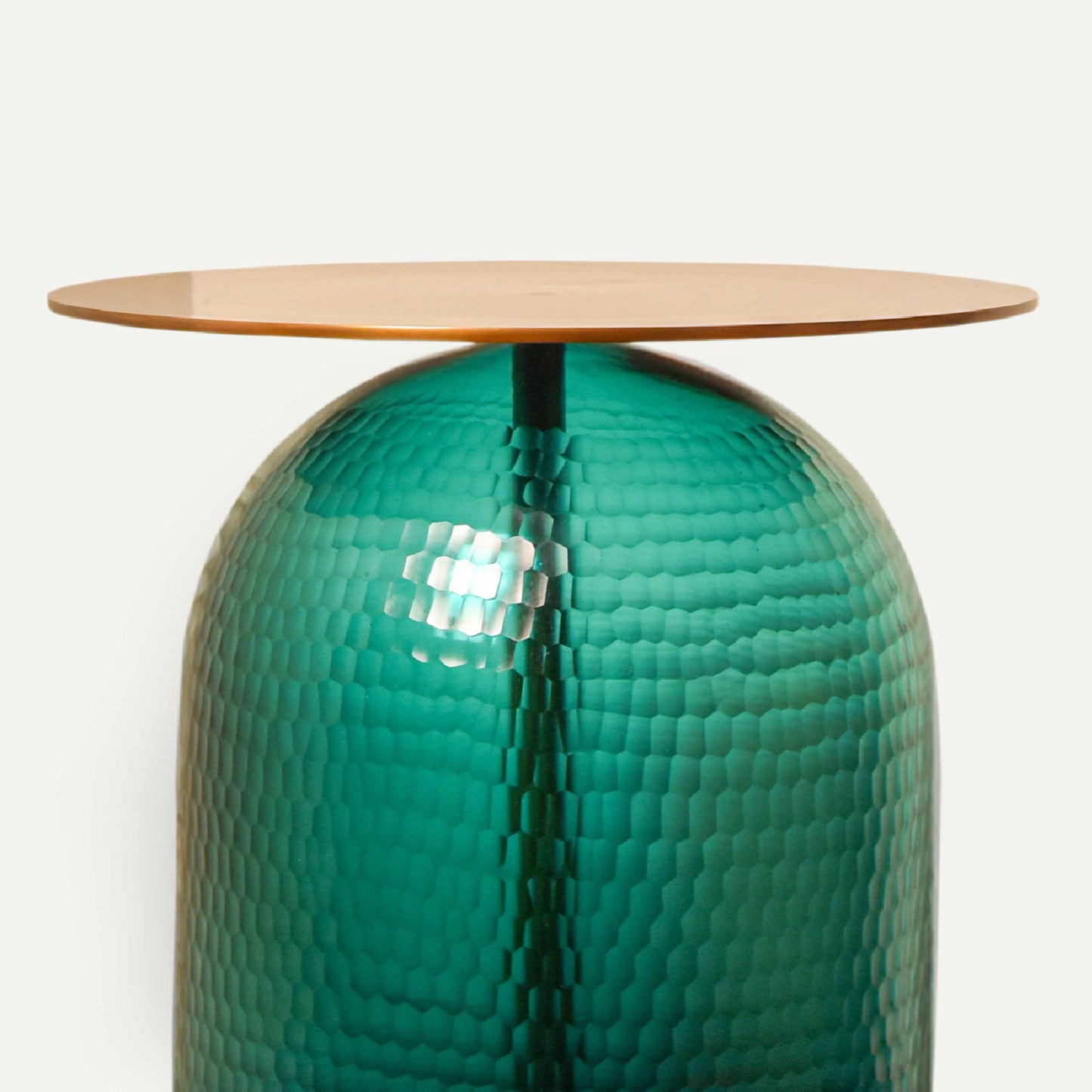 CHISELLED END TABLE 長さ: 46、幅: 46、高さ: 60
