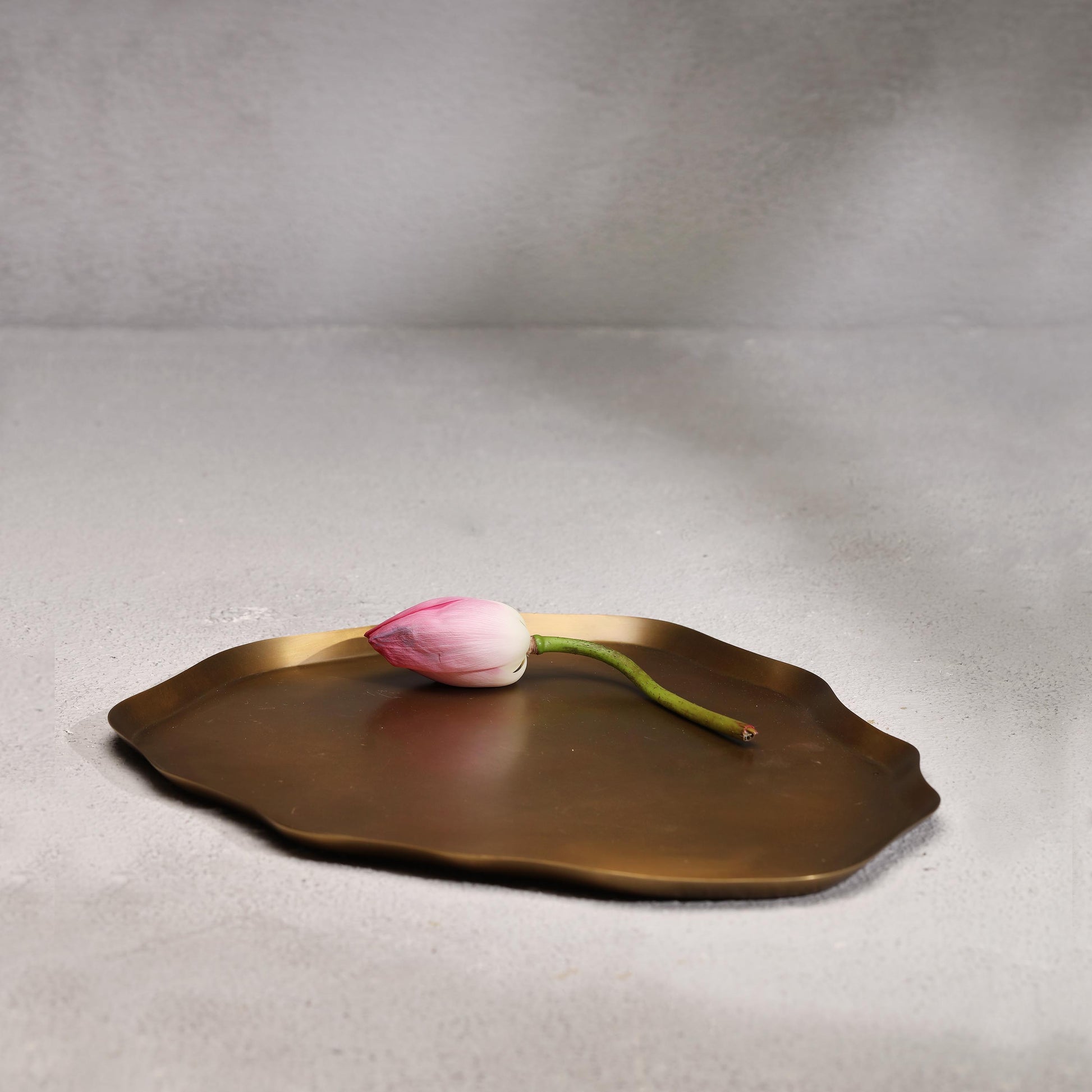 DESTELLOS BONITA PLATTER 31.7(L) x 31.7(B) x 2.7(H); 直径: 31.7