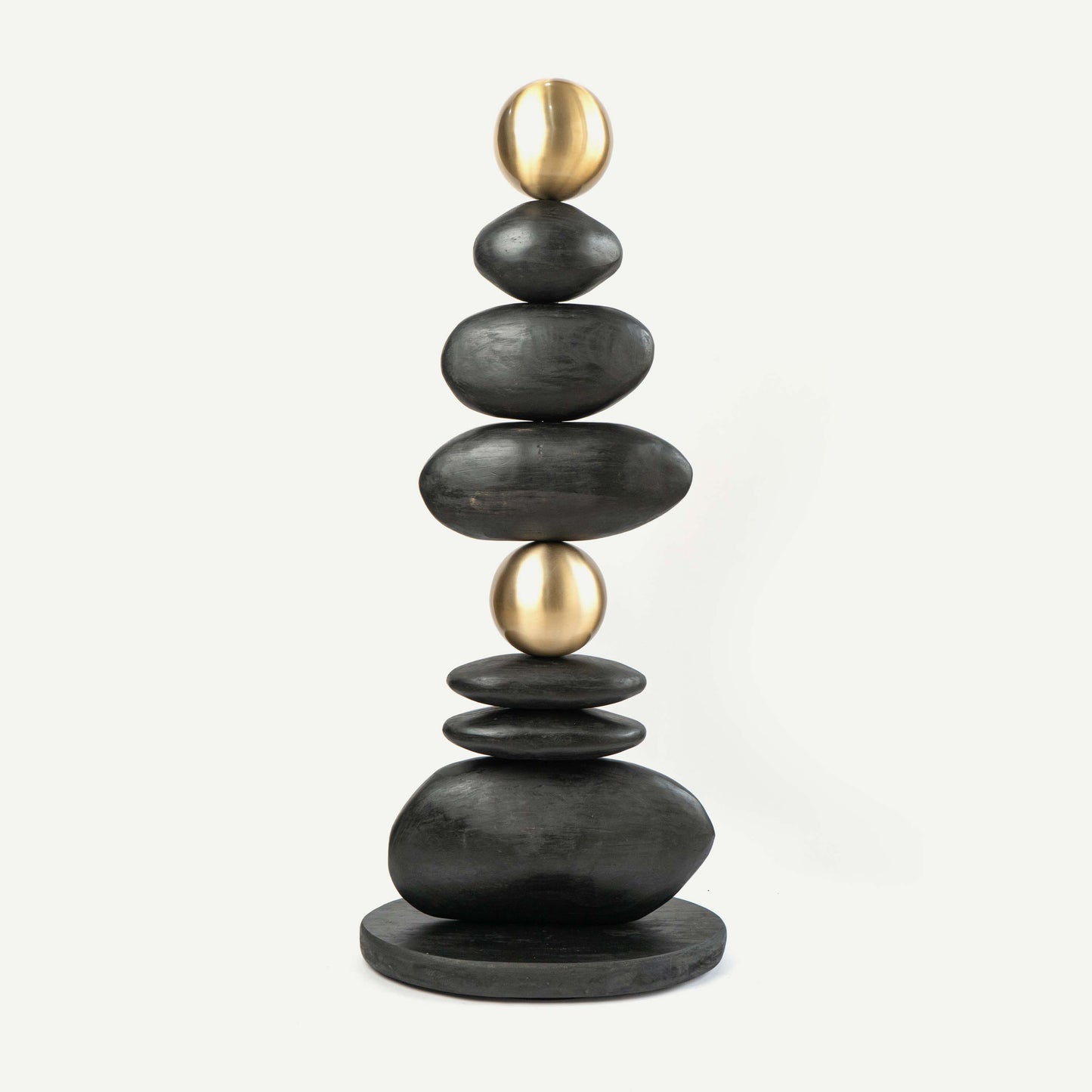 TWINKLE TOTEM 38(L) x 61(B) x 137.2(H)