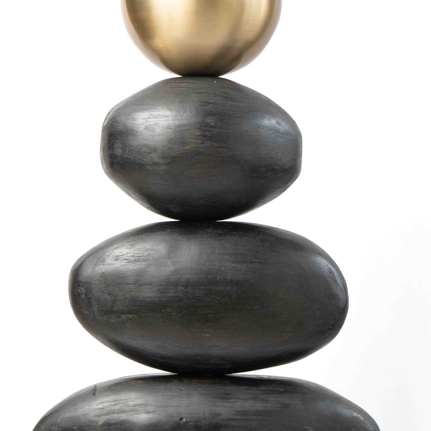REGAL TOTEM 38(L) x 61(B) x 102(H)