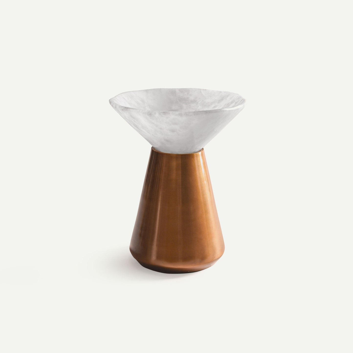 EXTENDED MEDIUM VASE 長さ: 20.3、幅: 20.3、高さ: 25.5
