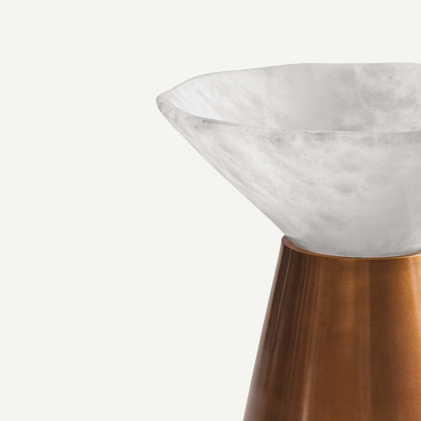 EXTENDED MEDIUM VASE 長さ: 20.3、幅: 20.3、高さ: 25.5