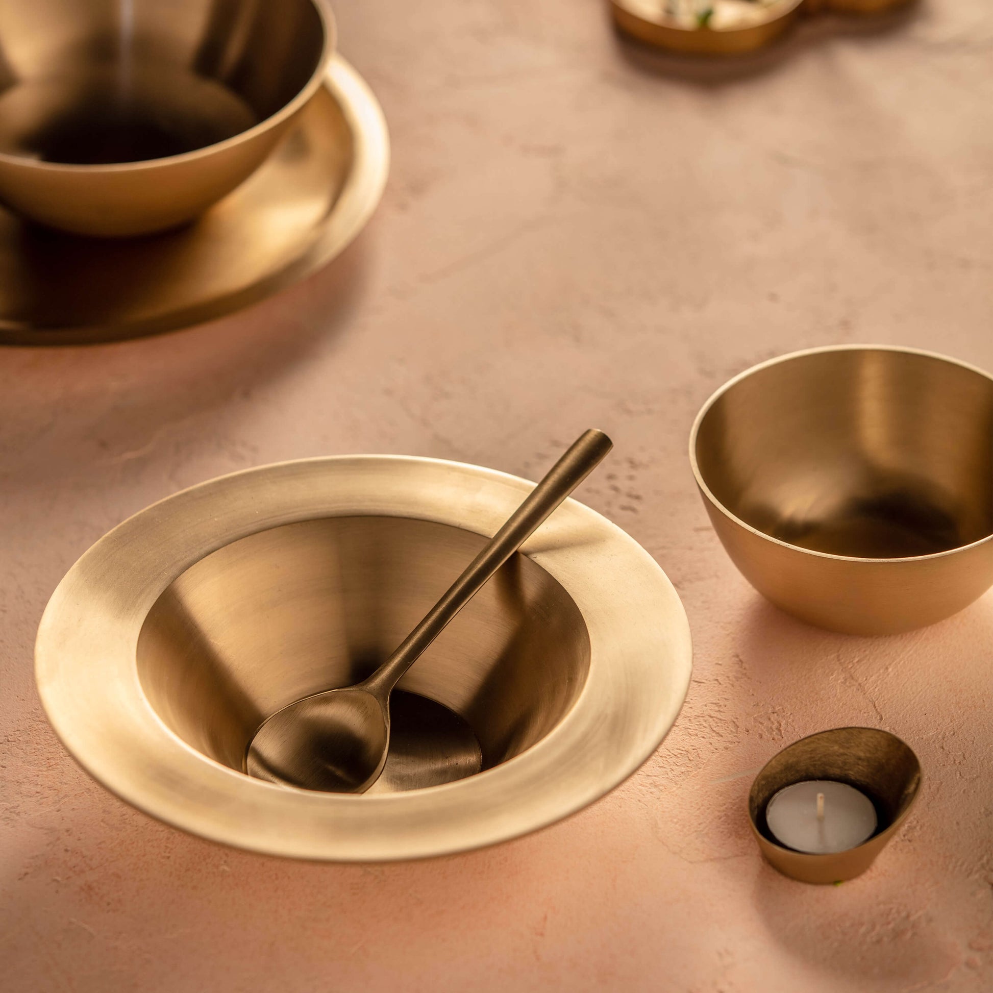 SAANJH SMALL SERVING BOWL 13.2(L) x 13.2(B) x 6.1(H); 直径: 13.2