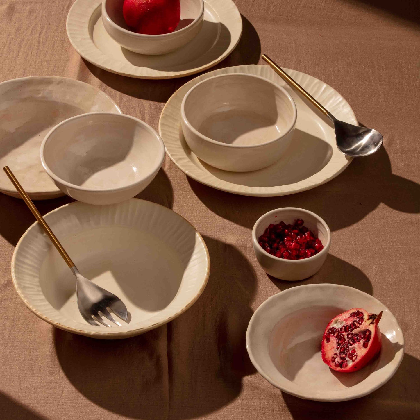 HIMA SALAD BOWL 19(長さ) x 19(幅) x 5.6(高さ); 直径: 19