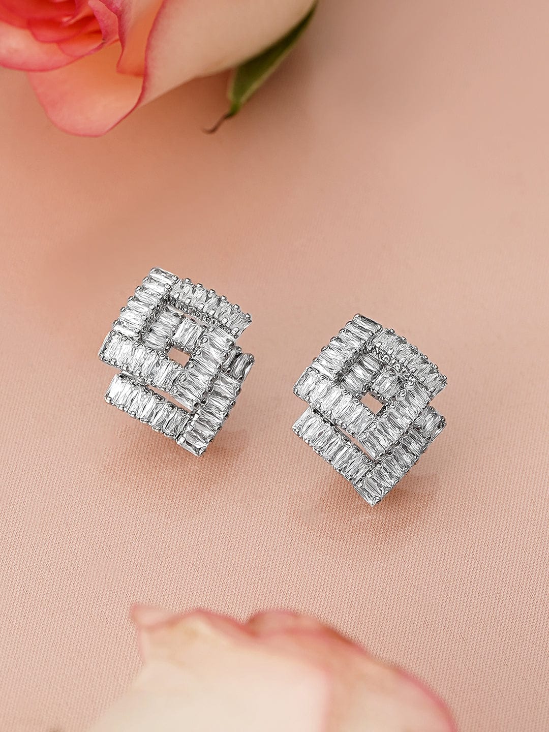 Baguette Glow Square Studs フリーサイズ