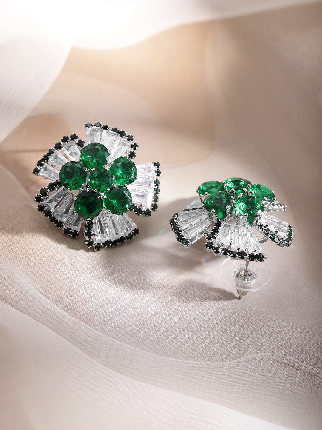 【Rubans】 Bold Chic Emerald and Crystal Stud Earrings｜ボールドシック エメラルド＆クリスタル スタッドイヤリング