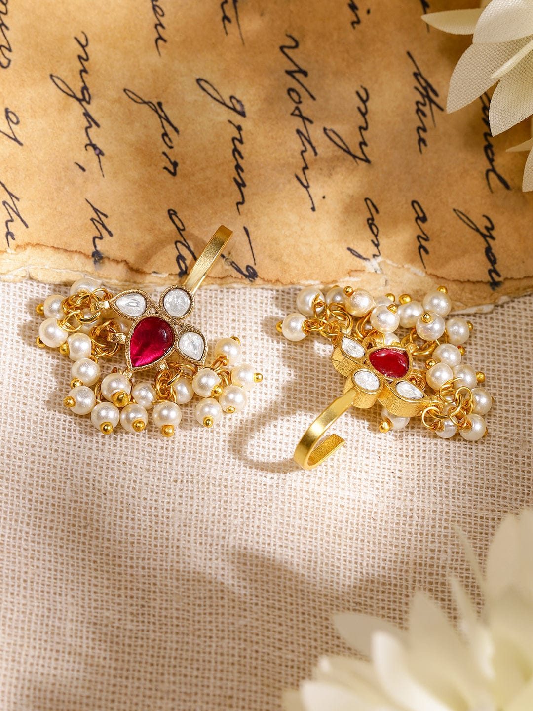 Chic Ruby & Pearl Glow Ear Cuff フリーサイズ