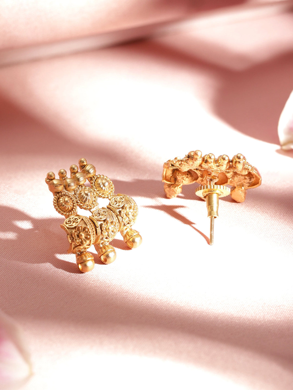 Floral Motif Golden Necklace Set Gold