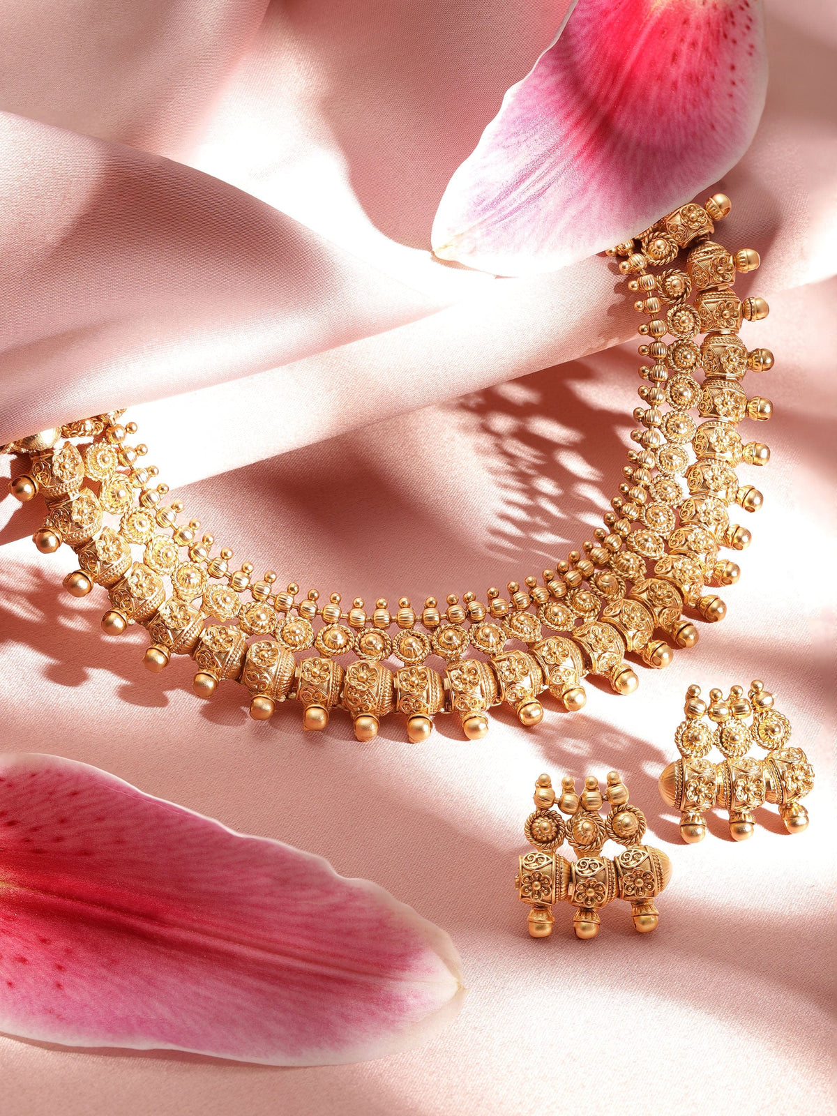 Floral Motif Golden Necklace Set Gold