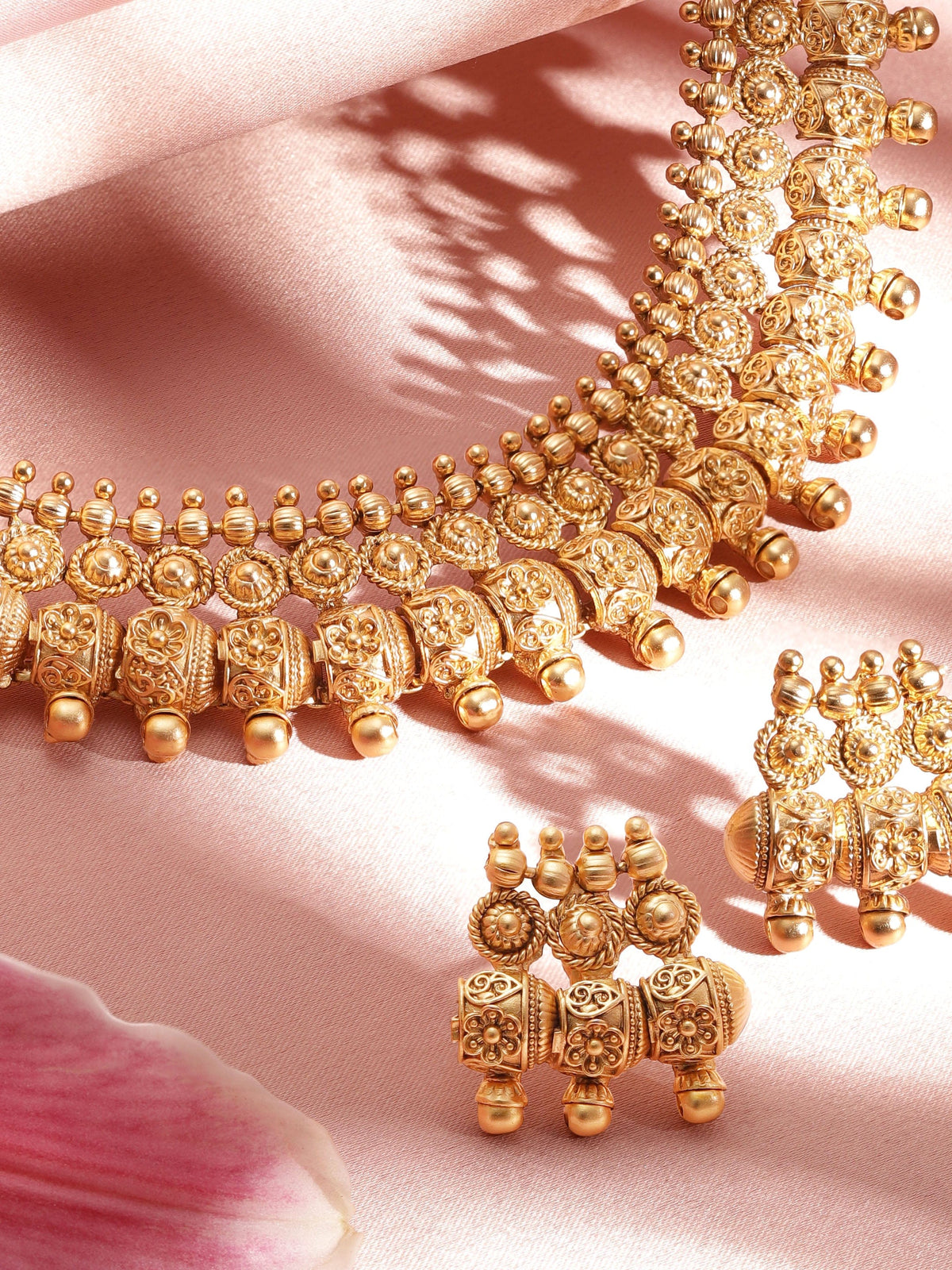 Floral Motif Golden Necklace Set Gold