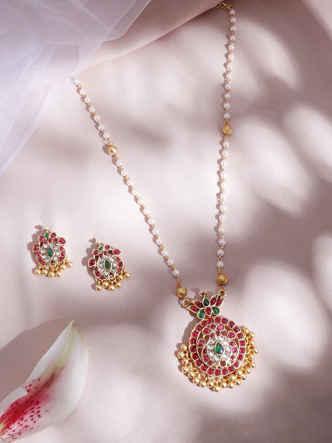 Charming Green Red Kundan Pendant Set Gold