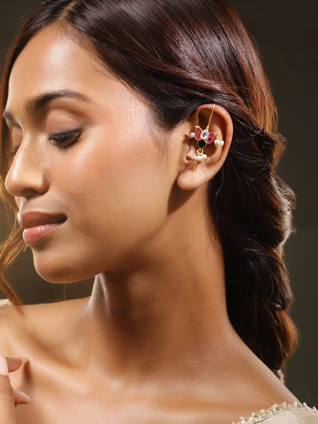 Gleaming White Pink Kundan Ear Cuffs フリーサイズ