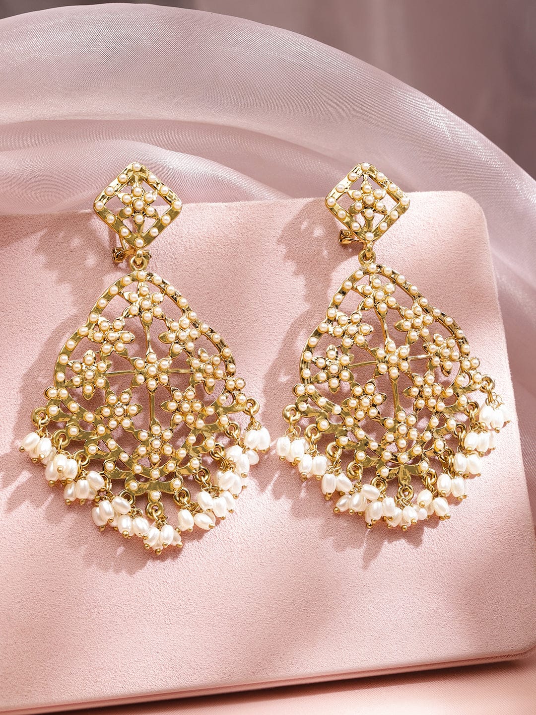 Golden Edge Pearl Dangler Earrings フリーサイズ