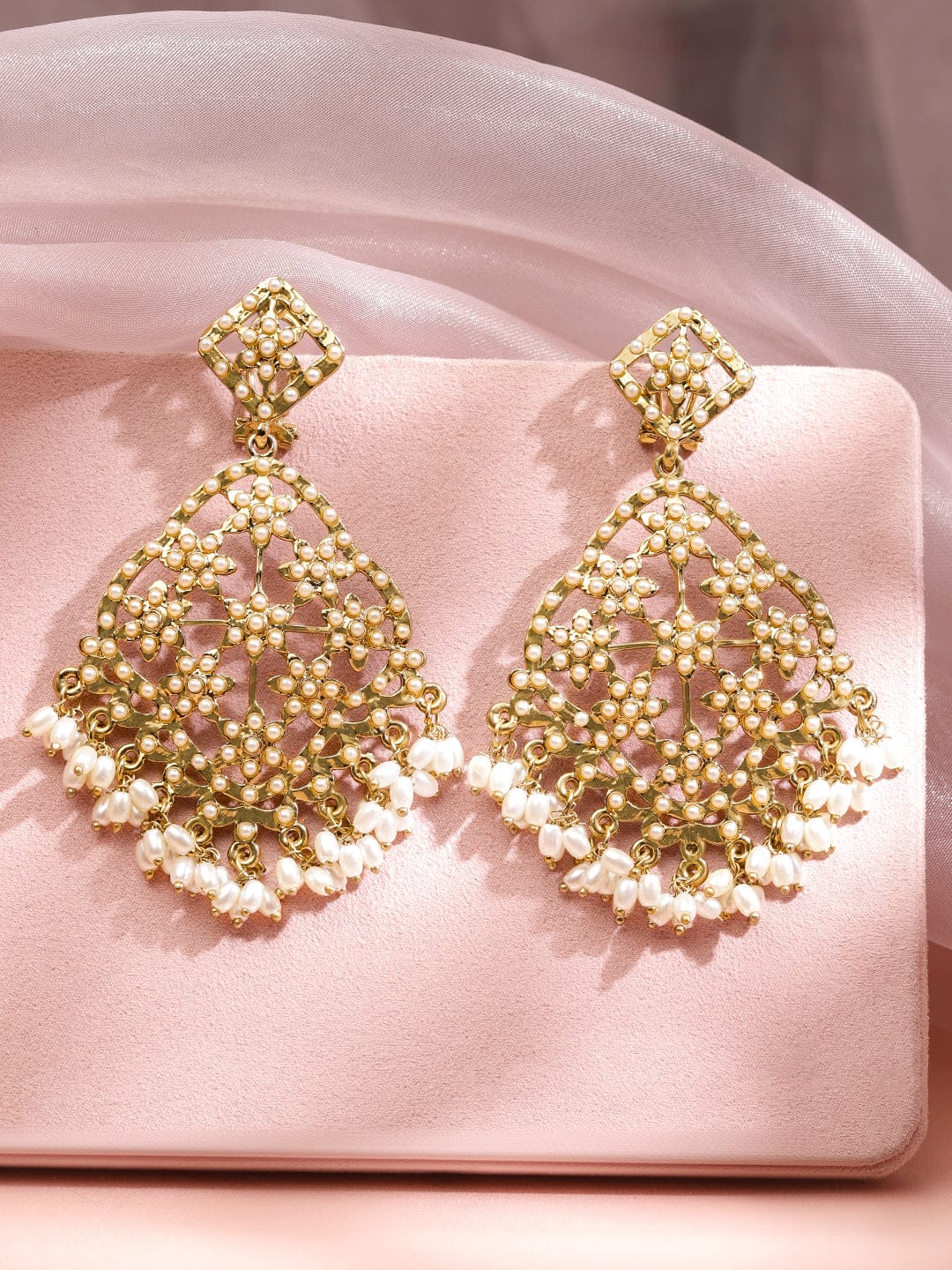 Golden Edge Pearl Dangler Earrings フリーサイズ