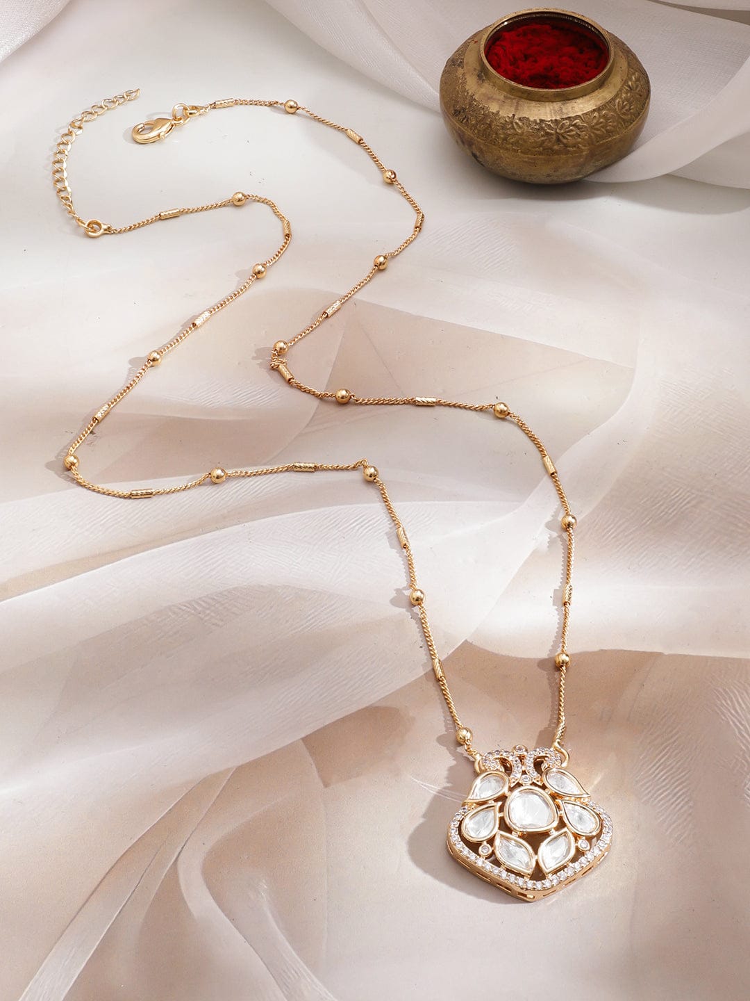 Graceful Kundan Studded Pendant Chain フリーサイズ