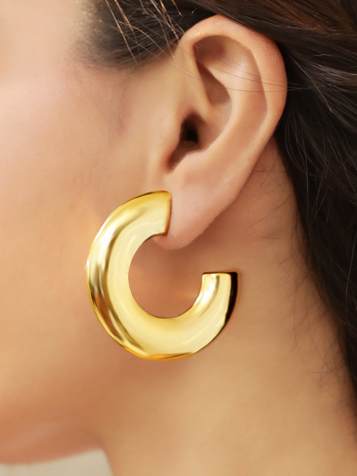 Luxe Everyday Golden Hoops フリーサイズ