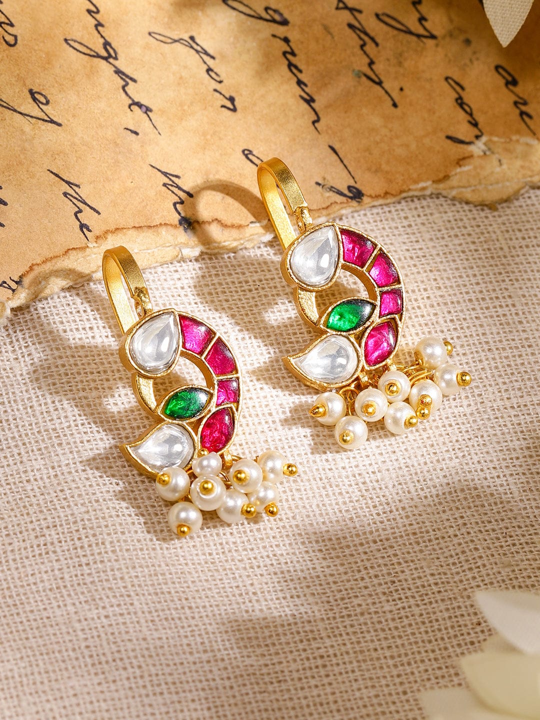 Majestic Pink White Kundan Ear Cuff フリーサイズ