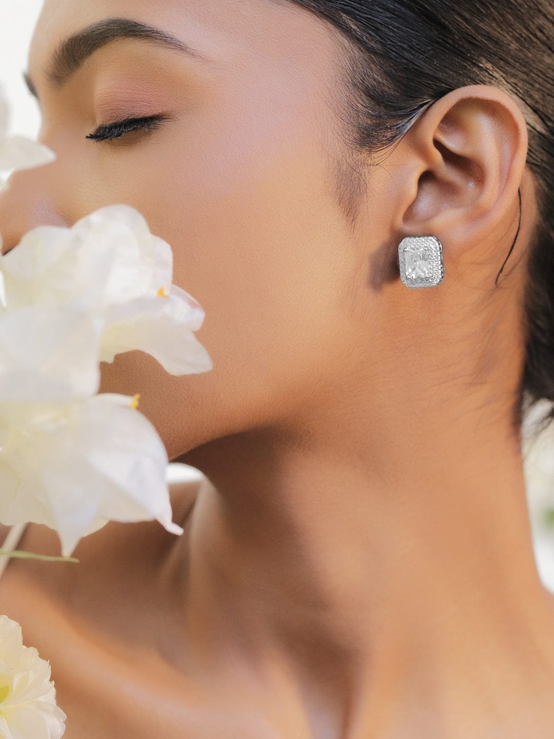 【Rubans】 Minimal Luxe Crystal American Diamond Zirconia Studs｜ミニマル リュクス クリスタル アメリカンダイヤモンド ジルコニア エメラルドカット スタッドイヤリング