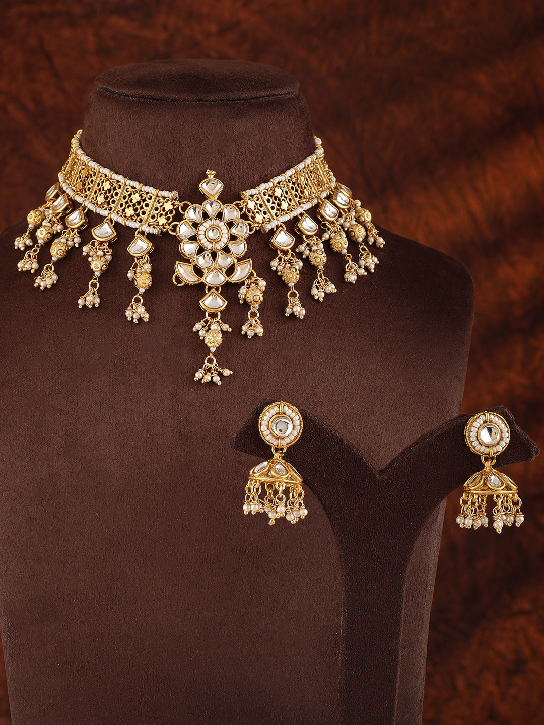 Royal Kundan Contemporary Necklace Set Gold