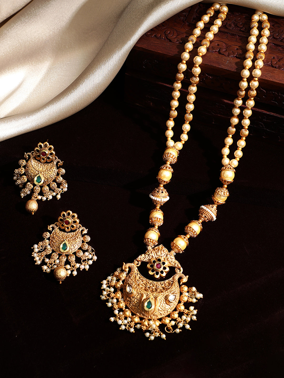 Rubans Gold Plated Hand Crafted   Statement Necklace Set Gold
