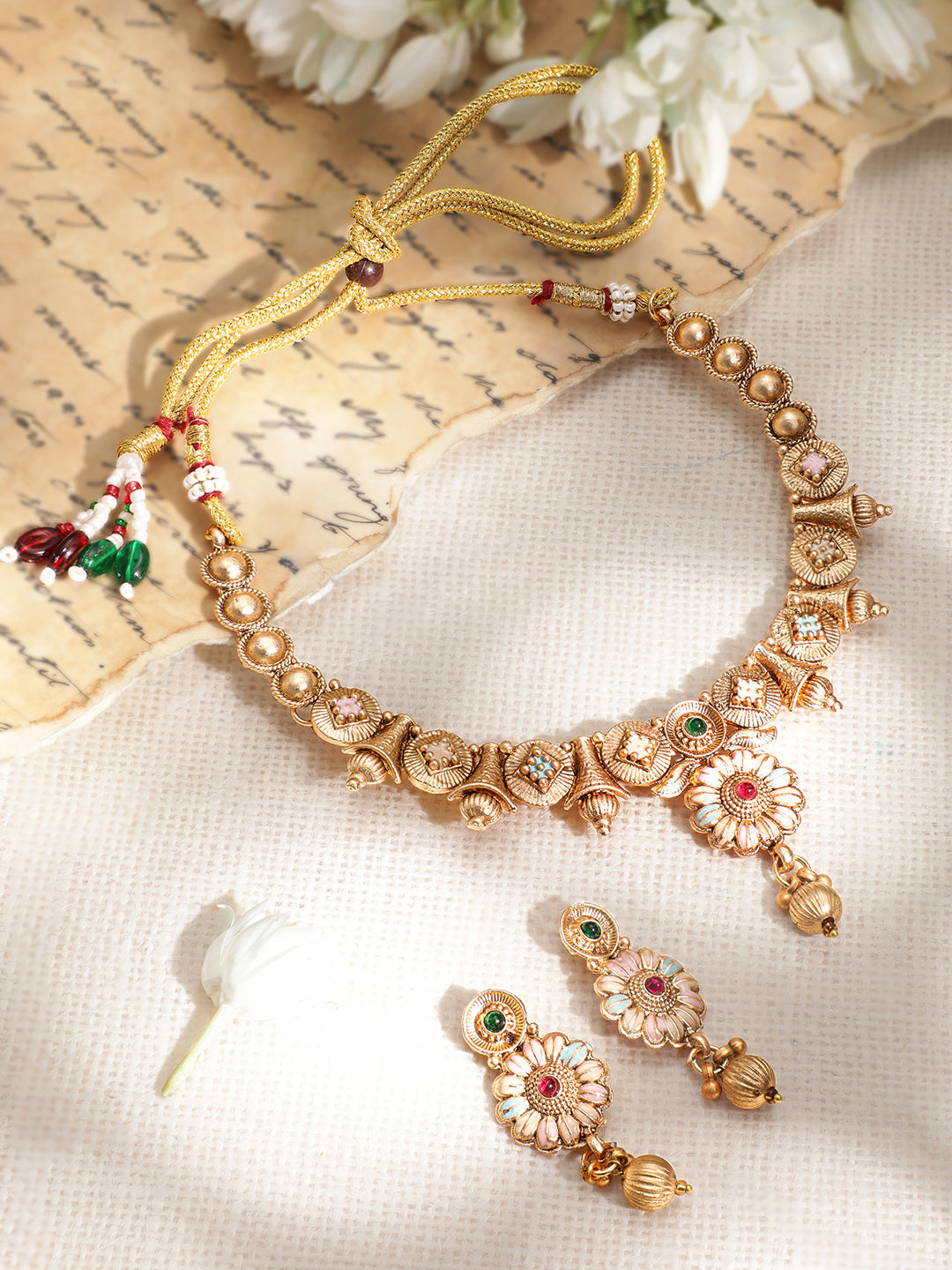 Golden Floral Design Necklace Set Gold