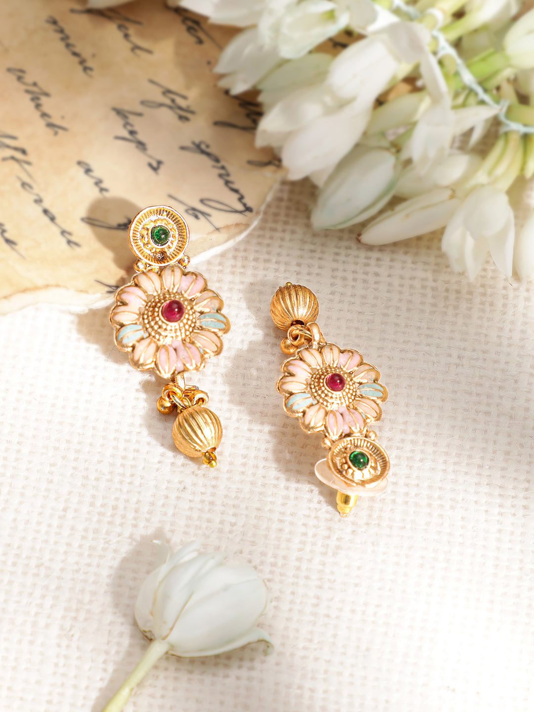 Golden Floral Design Necklace Set Gold