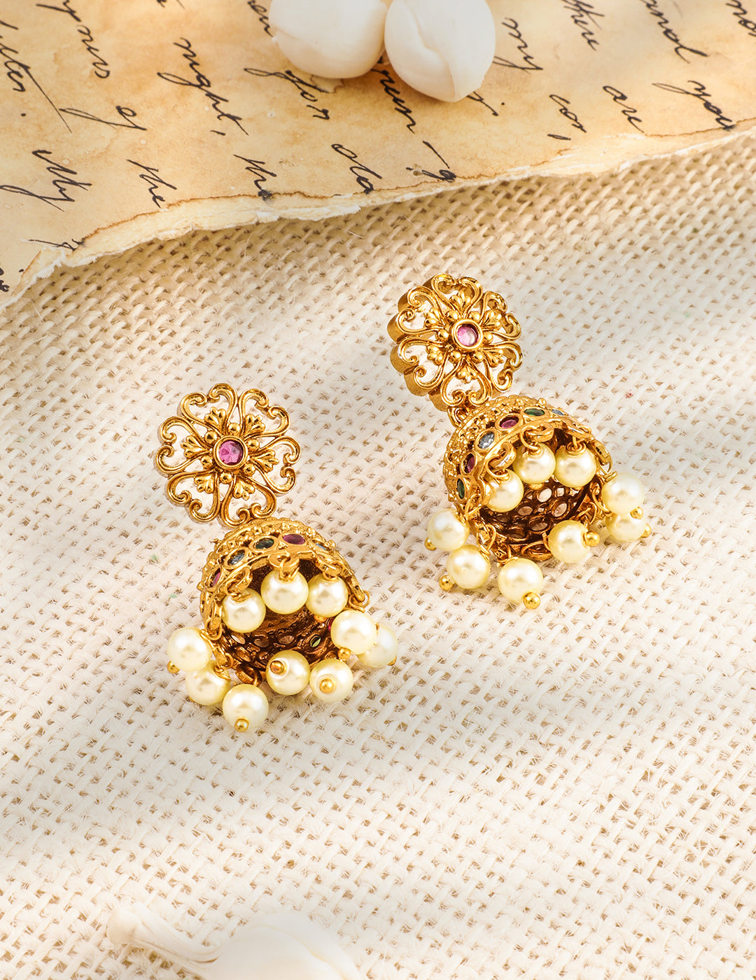 Laxmi Motif Pearl Drop Golden Necklace Set フリーサイズ