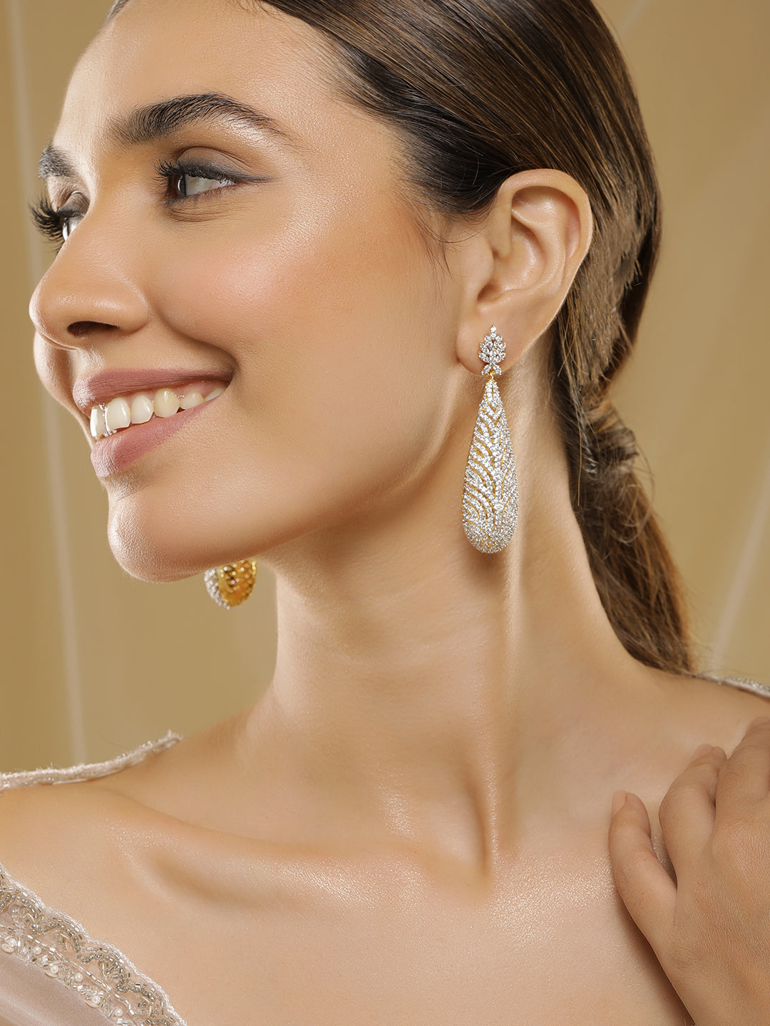 Floral Luxe American Diamond Zirconia Statement Earrings フリーサイズ