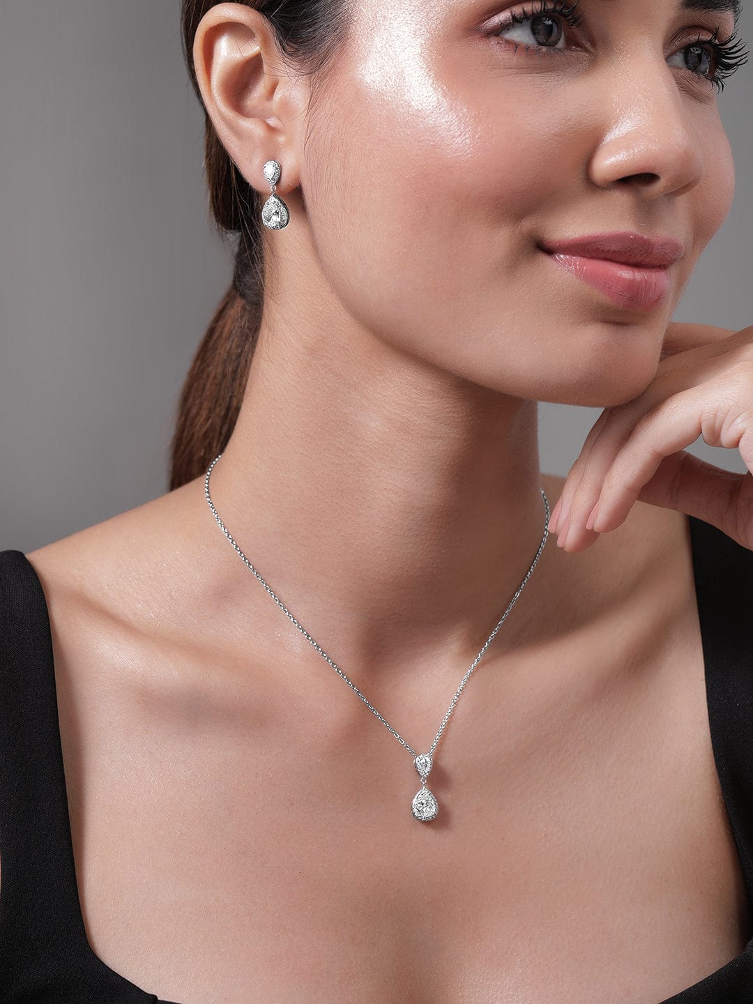 Teardrop Studded American Diamond Zirconia Necklace Set Silver