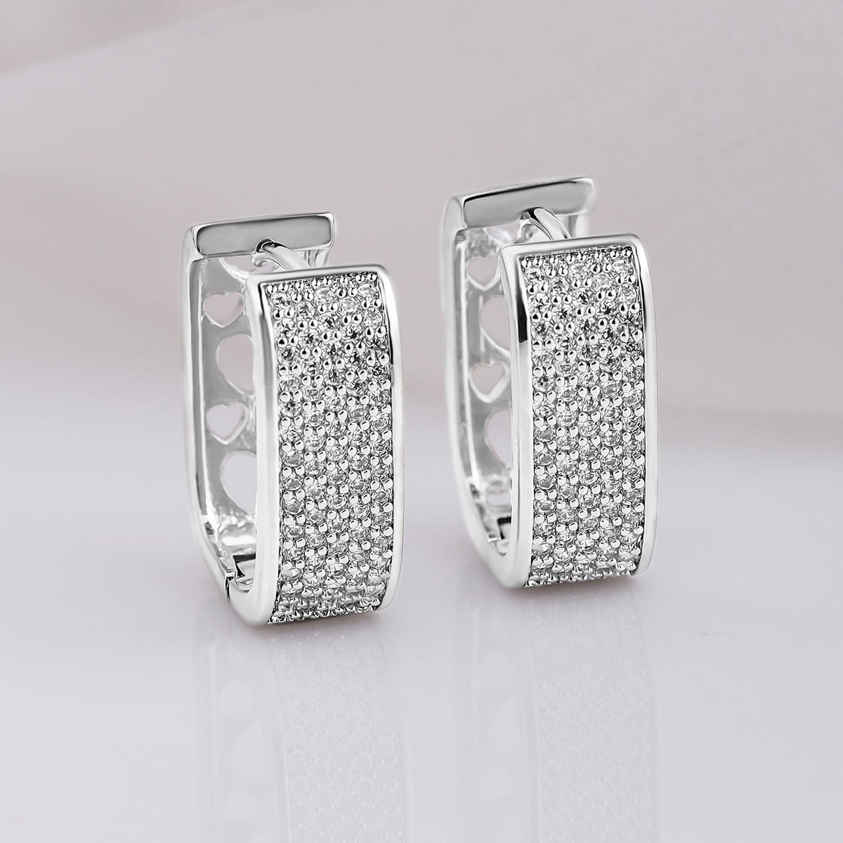 【Rubans】 American Diamond Zirconia Studded Rectangle Hoops｜アメリカンダイヤモンド ジルコニア レクタングル フープイヤリング（ステンレススチール・防水）