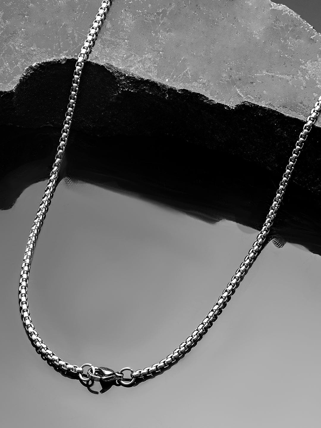 【Rubans】 Trendy Stainless Steel Silver-Plated Sleek Design Pendant Necklace for Boys & Men｜トレンディ ステンレススチール シルバーメッキ スリークデザイン ペンダントネックレス メンズ