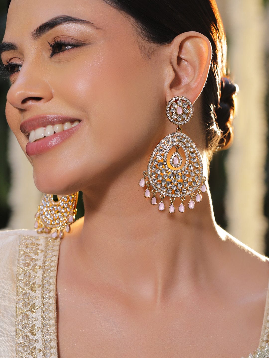 Royal Blush Dangler Earrings フリーサイズ