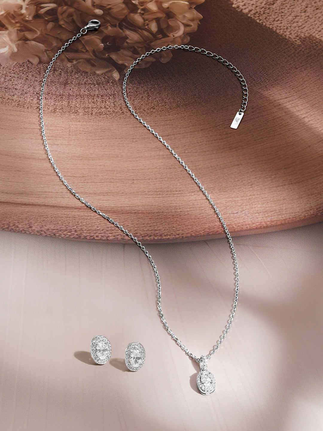 925 Fine Silver Cubic Zirconia Classic Oval Pendant Necklace Set フリーサイズ