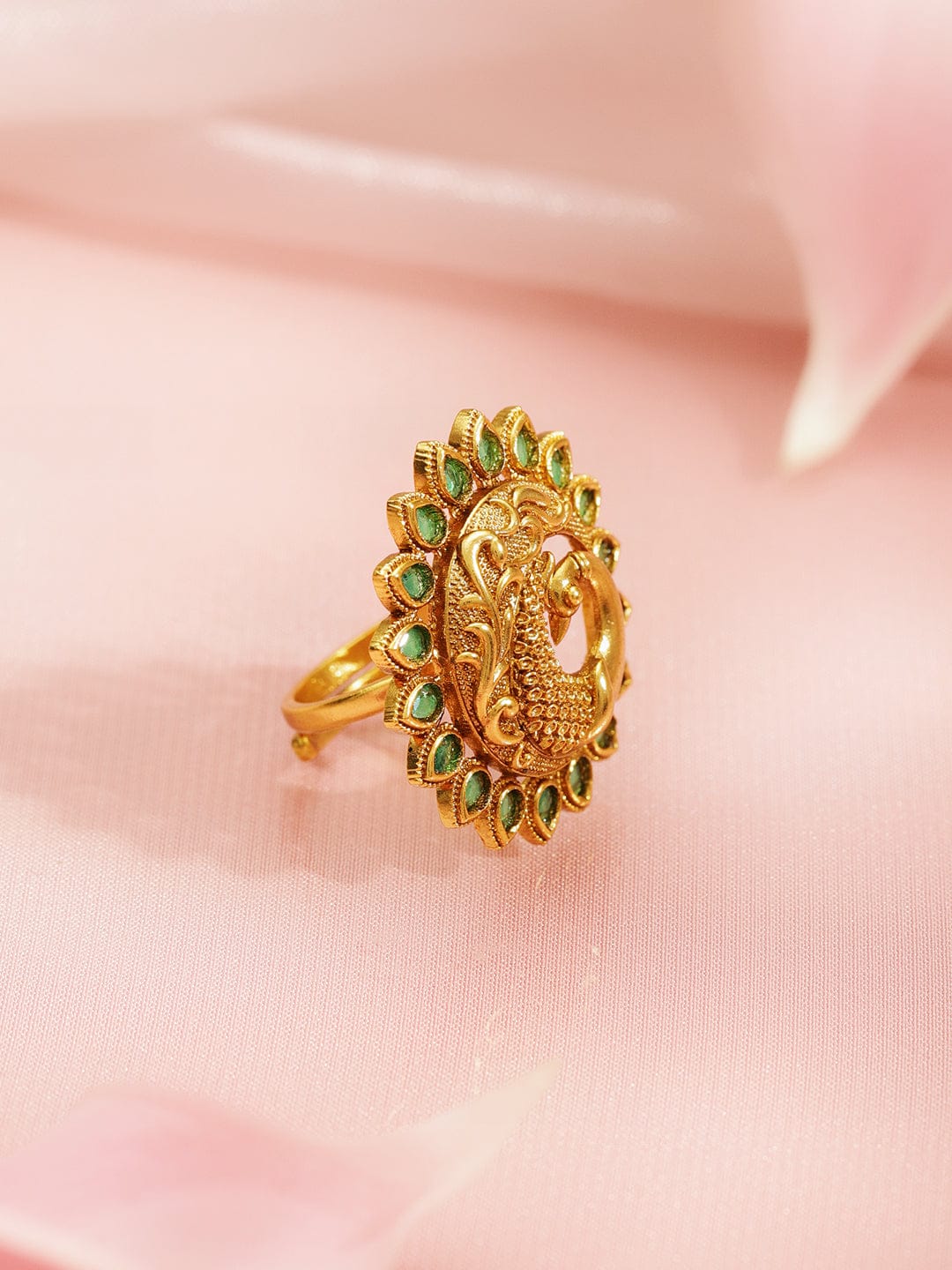 Peacock Motif Green Studded Gold Ring フリーサイズ
