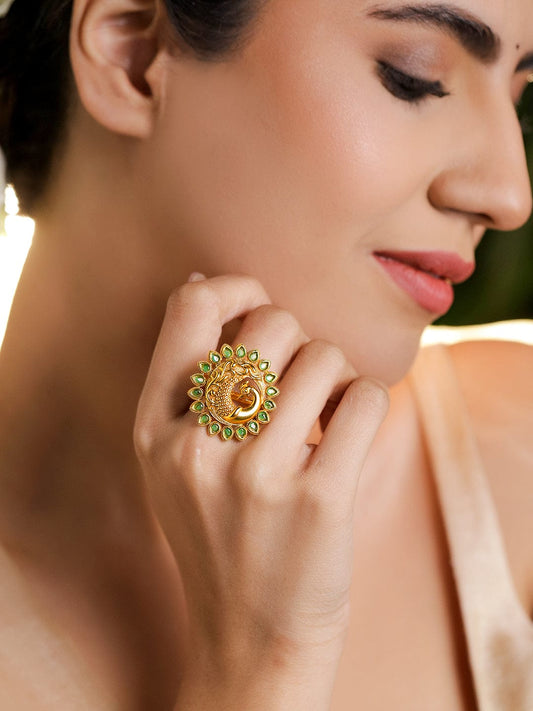 Peacock Motif Green Studded Gold Ring フリーサイズ