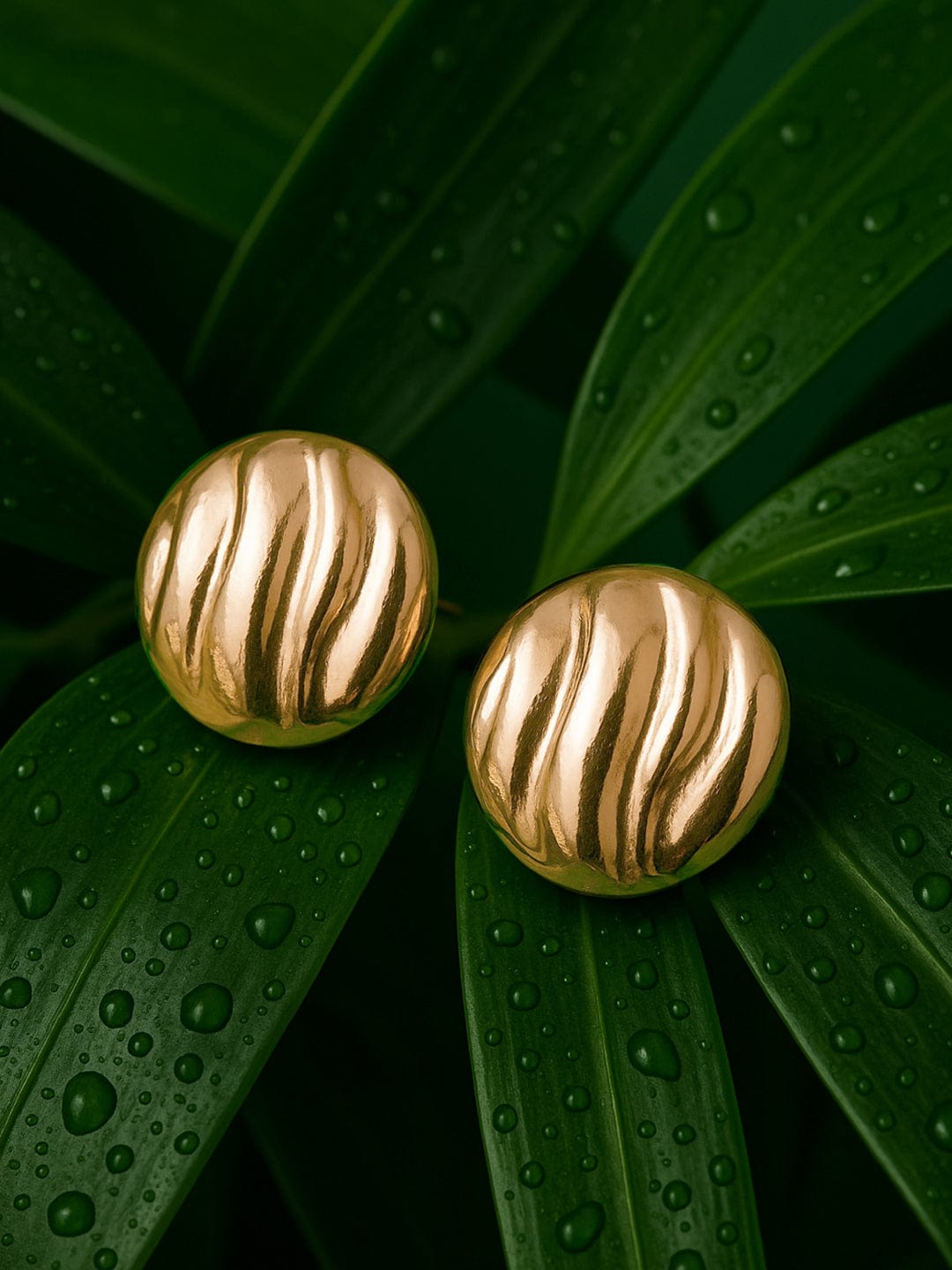 【Rubans】 18K Gold Plated Circular Stud Earrings with Elegant Wave Design｜18K ゴールドメッキ ウェーブデザイン サークル スタッドイヤリング
