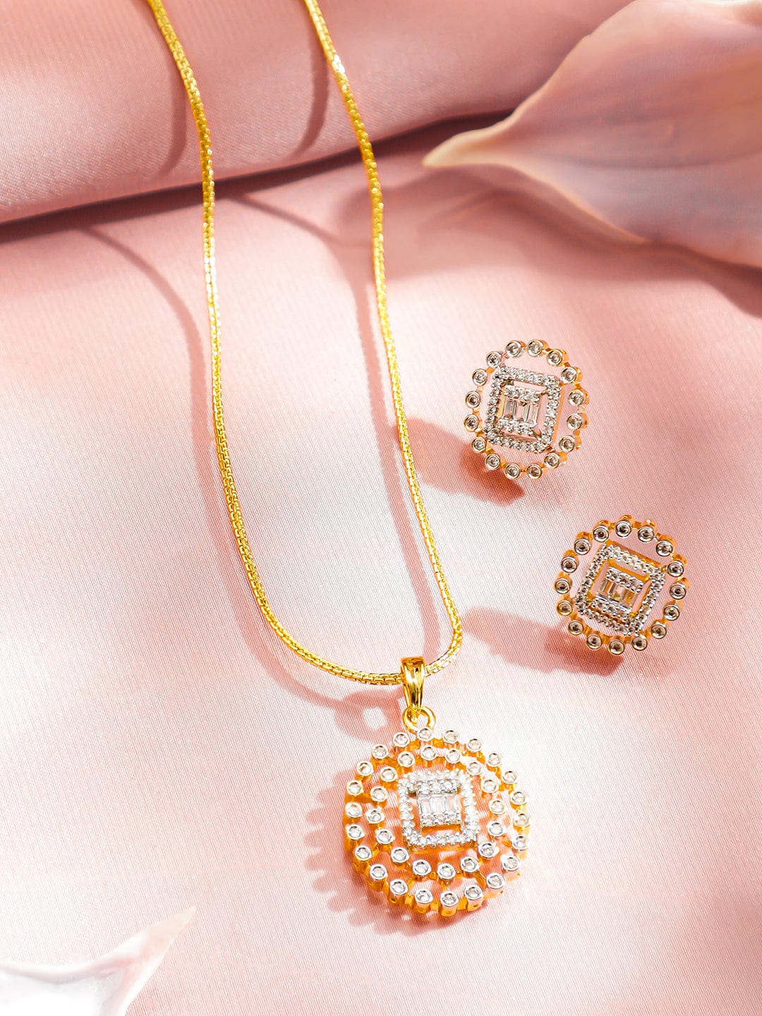 American Diamond Zirconia Studded Pendant Necklace Set フリーサイズ
