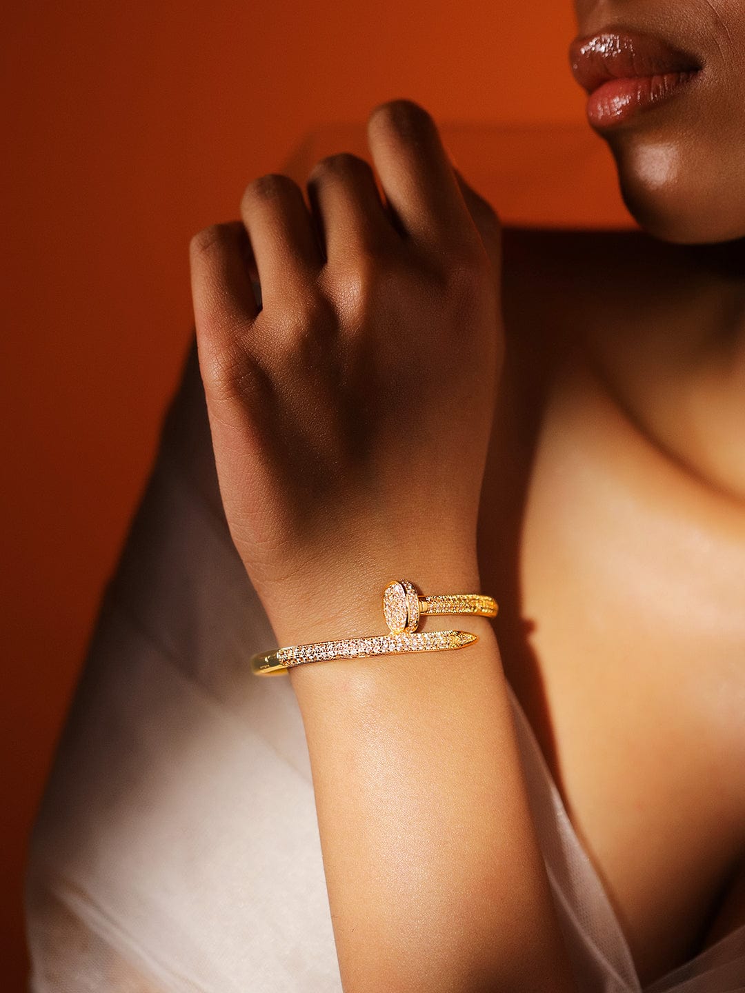 【Rubans】 18K Gold-Plated Cubic Zirconia Studded Openable Nail Design Bracelet｜18K ゴールドメッキ ジルコニア ネイルデザイン オープンブレスレット