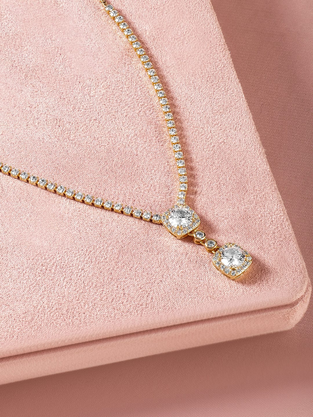 【Rubans】 Elegant American Diamond Zirconia Studded Pendant Necklace｜18K ゴールドメッキ キュービックジルコニア ペンダントネックレス（アジャスタブルチェーン）｜フリーサイズ