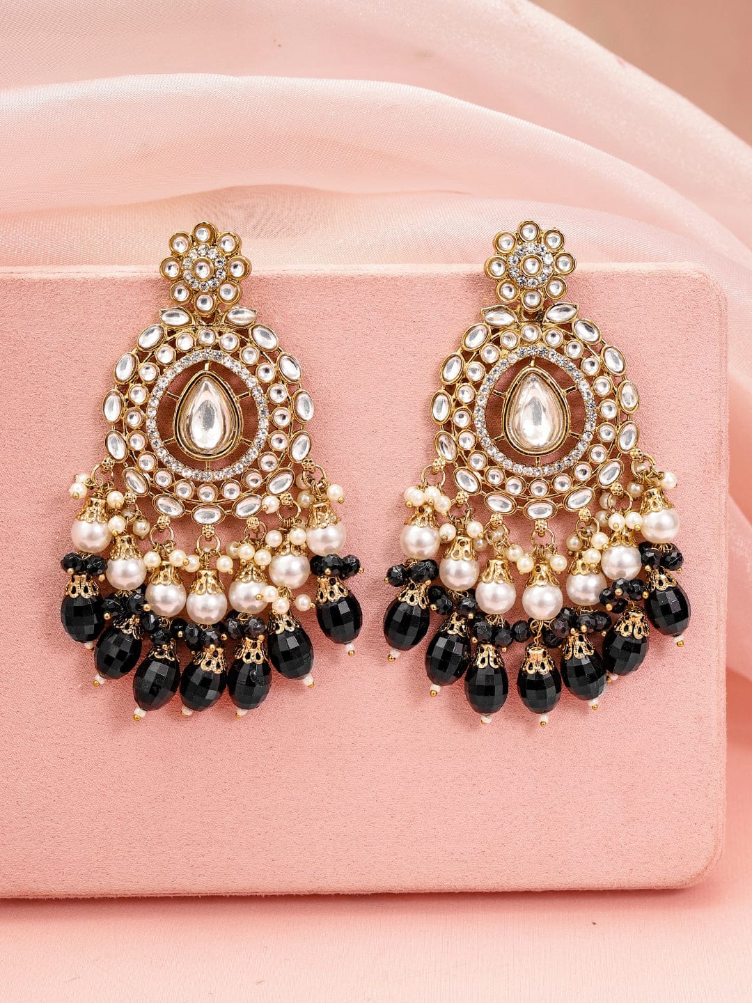 Black Bloom Kundan Chandelier Earrings フリーサイズ