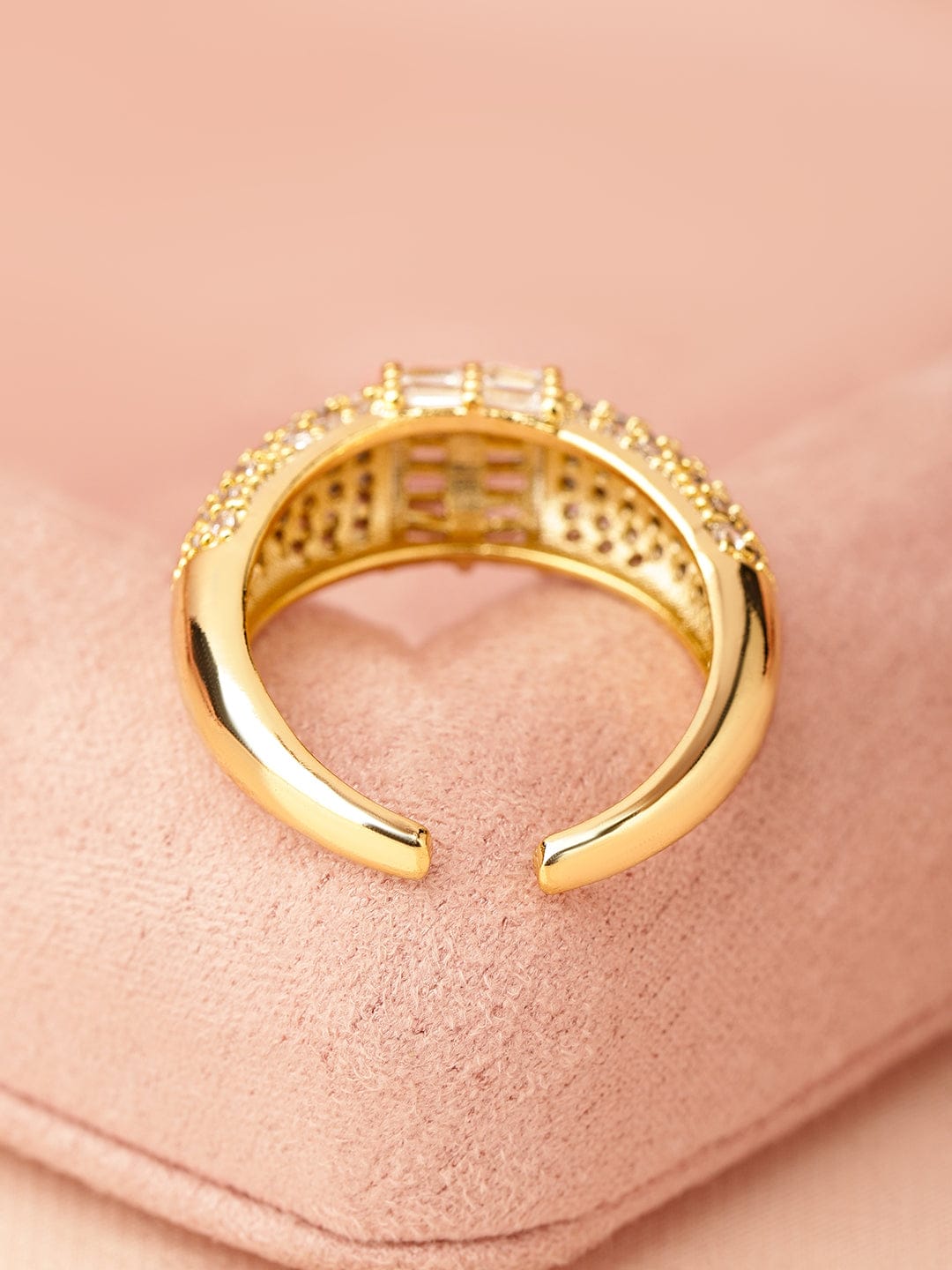 Gold Ring In American Diamond Zirconia Gold