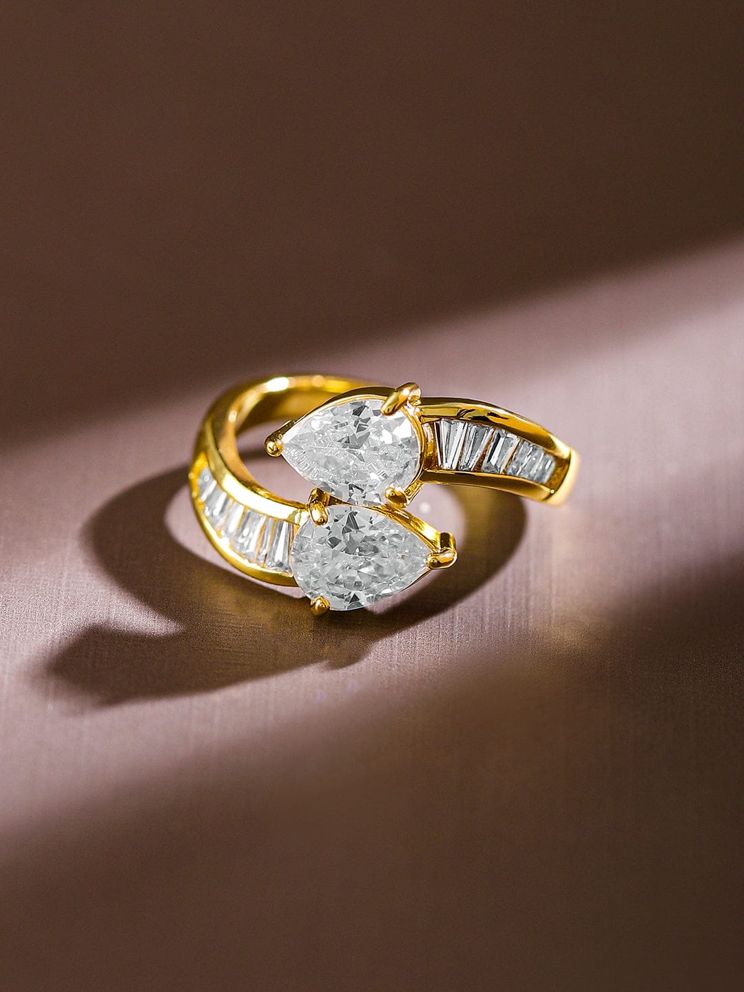 【Rubans】 18K Gold-Plated Pear-Cut Cubic Zirconia Studded Openable Adjustable Ring｜18Kゴールドメッキ ペアカット キュービックジルコニア オープン アジャスタブルリング