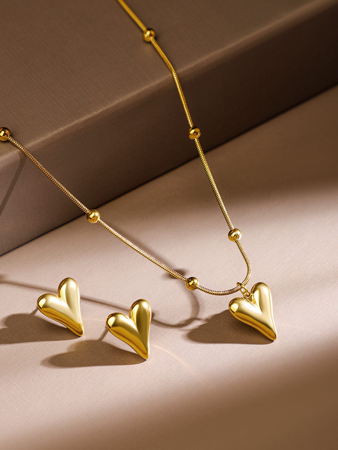 Golden Heart Pendant Set Gold