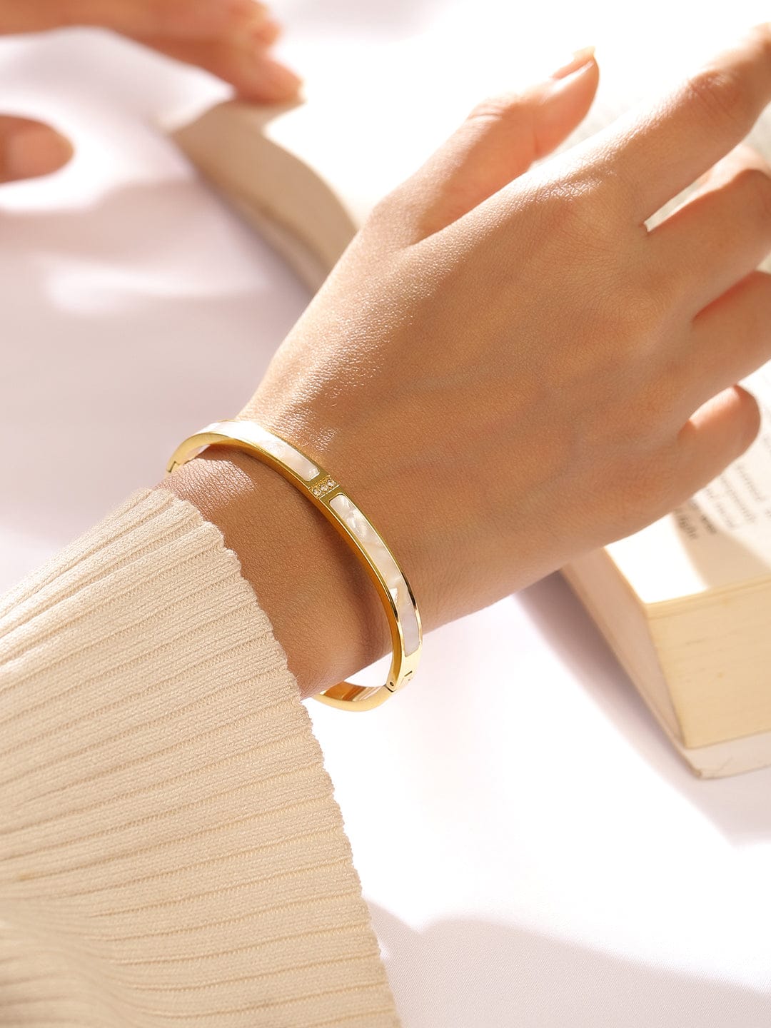 Rubans 18K Gold Plated Stainless Steel Tarnish-Free Waterproof White Marble Stone Bracelet Gold